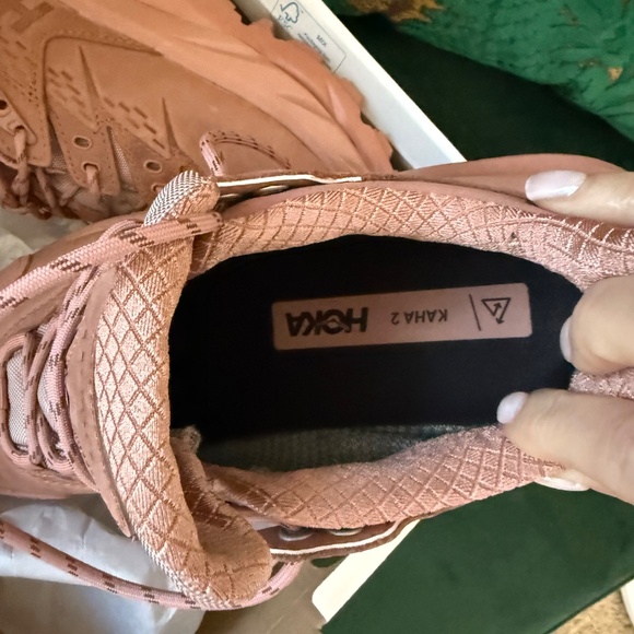 Gorgeous Hoka Kaha 2 Low GTX 1130530-CCPP Nubuck Hiker NEW w tags & box. - Picture 5 of 8